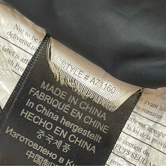 Marmot Jacket Mens XL Black 700 Down Fill Quilted Puffer Warm Lightweight R1 - Picture 10 of 13